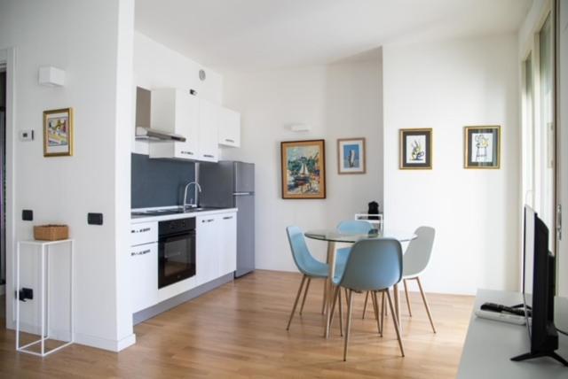 Grande Monolocale Con Parcheggio Interrato Incluso Apartment Генуа Екстериор снимка