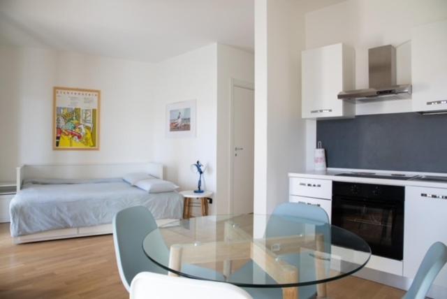 Grande Monolocale Con Parcheggio Interrato Incluso Apartment Генуа Екстериор снимка